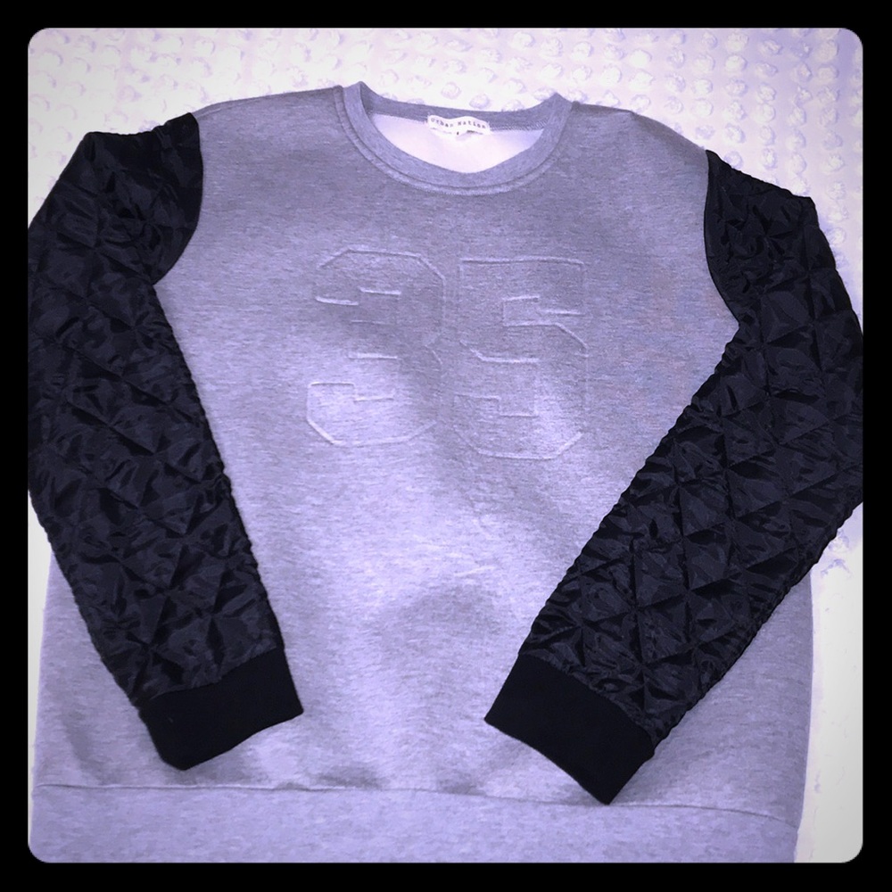 Urban Nation sweatshirt with quilted arms